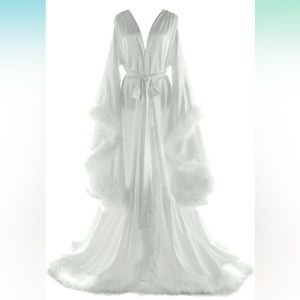 Size L Bridal Old Hollywood Style Feather Robe